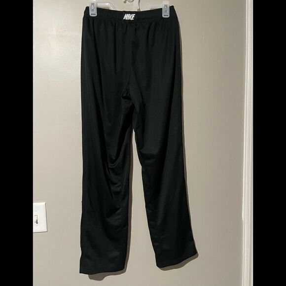 Nike trainers  - Picture 4 of 7